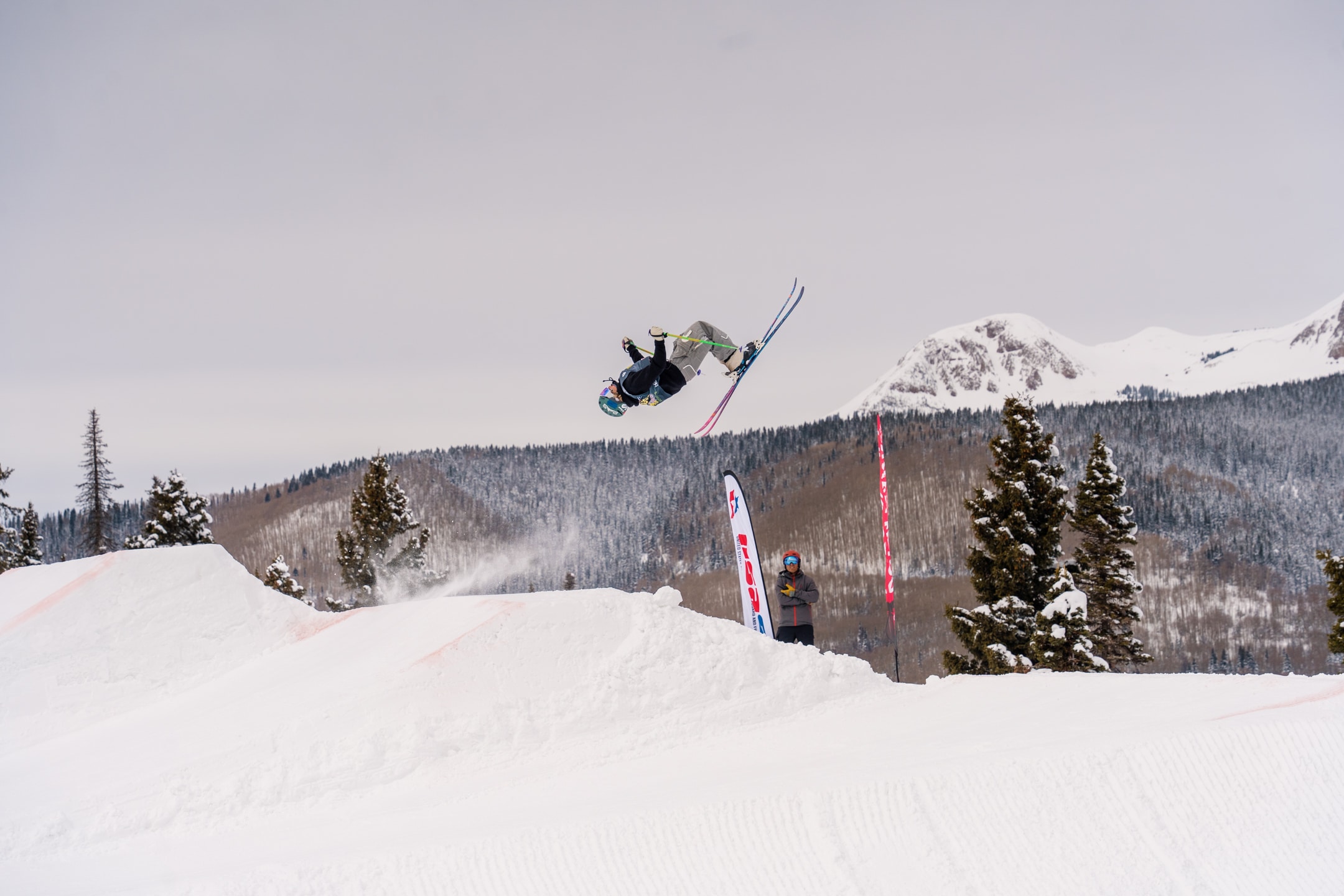 skier does a backflip and looks sick!