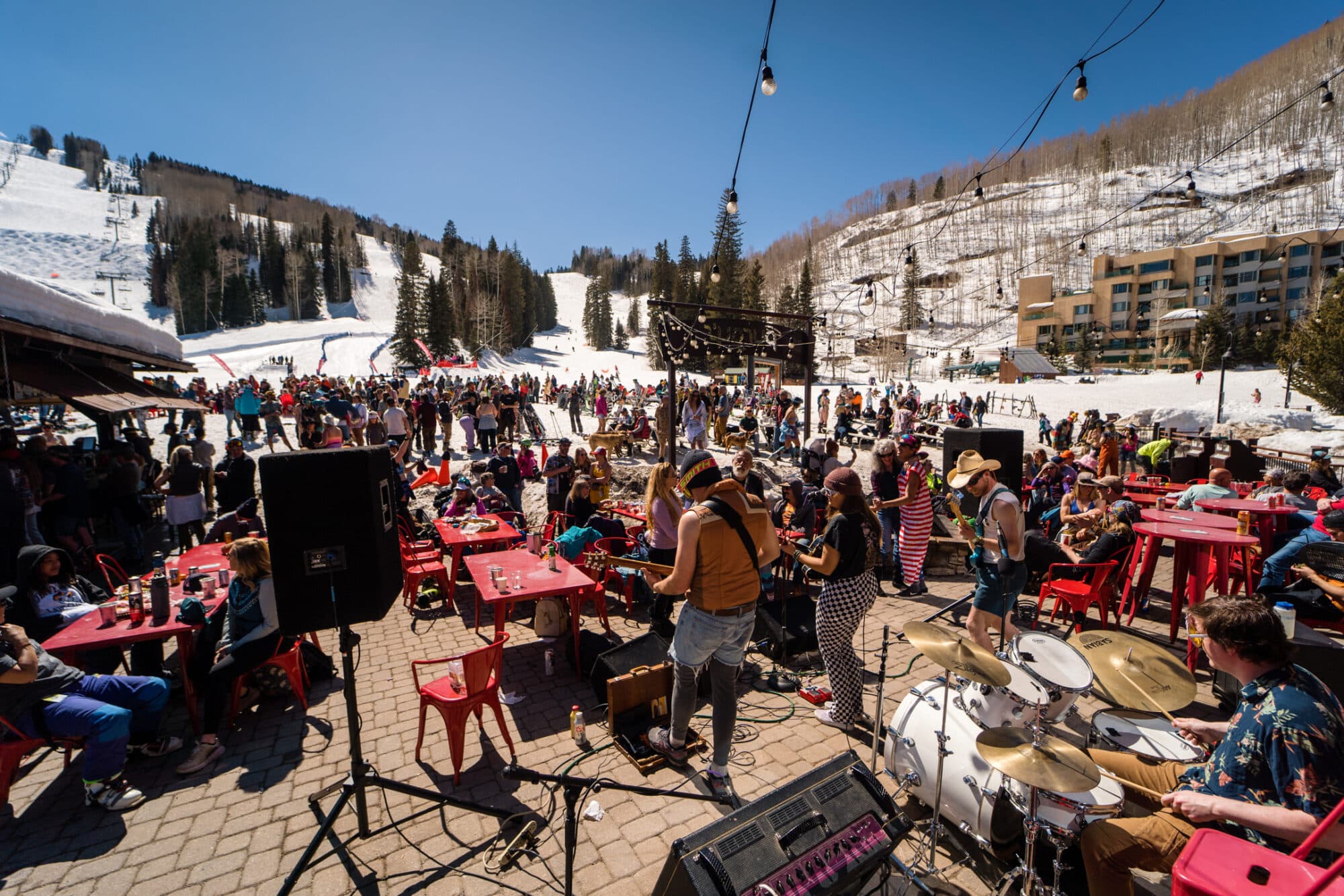 Band plays on Purgy's patio during spring break